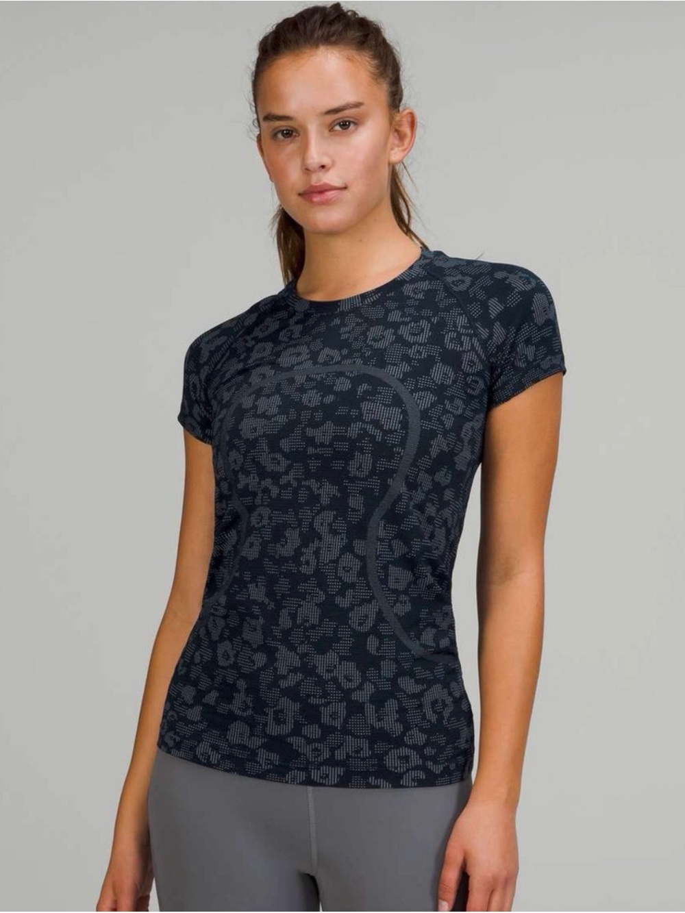 lululemon athletica Black Heathered Floral Seamless Short Sleeve Tee